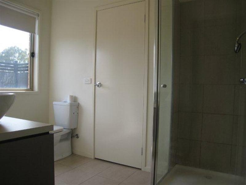 17 Ardsley Circuit, Craigieburn VIC 3064