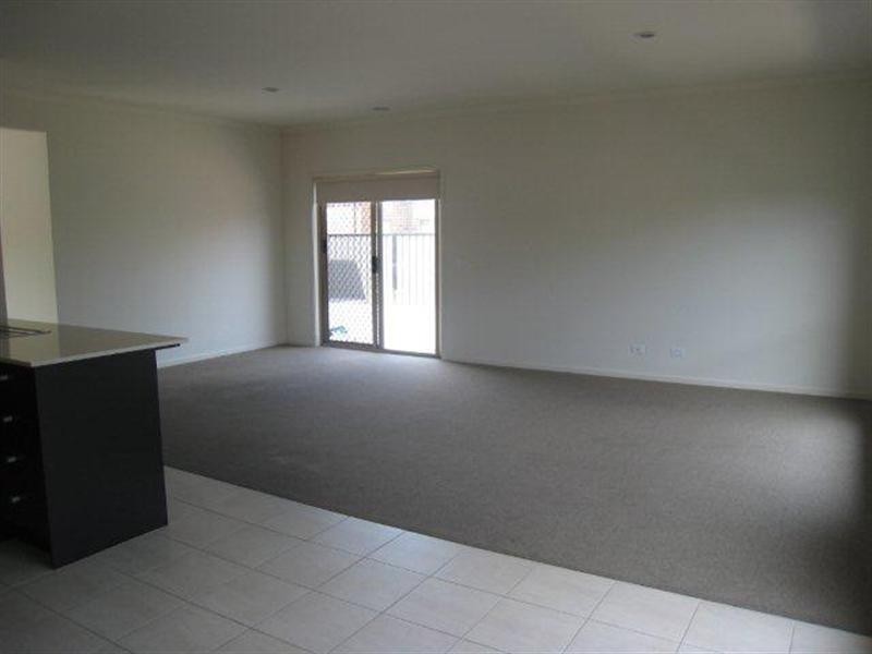 17 Ardsley Circuit, Craigieburn VIC 3064
