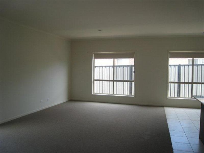17 Ardsley Circuit, Craigieburn VIC 3064