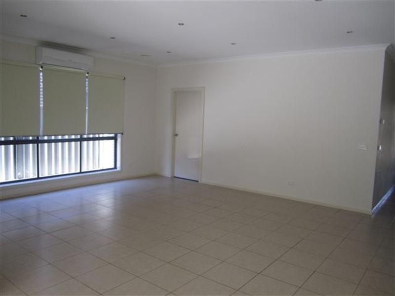 26 Somersby Road, Craigieburn VIC 3064