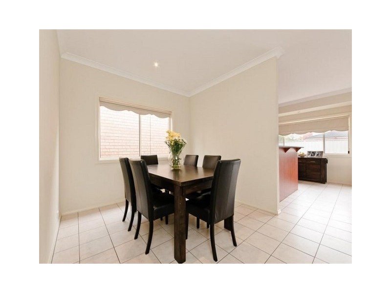 14 Long Island Circuit, Craigieburn VIC 3064