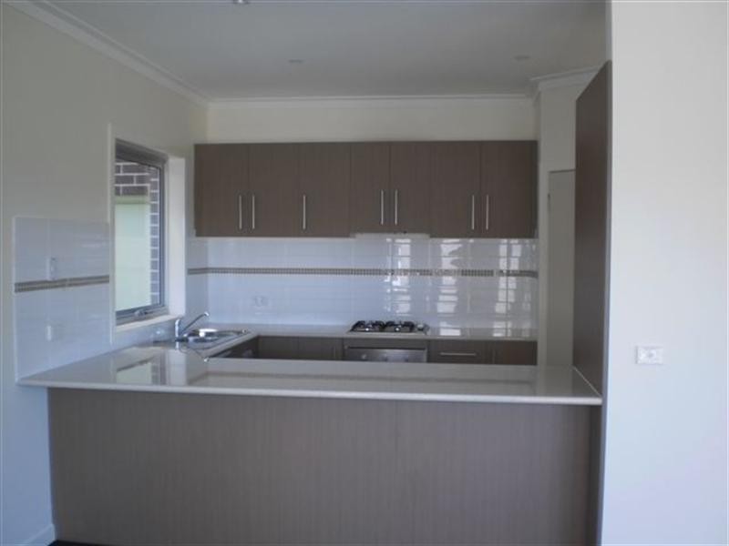 217 Windrock Avenue, Craigieburn VIC 3064