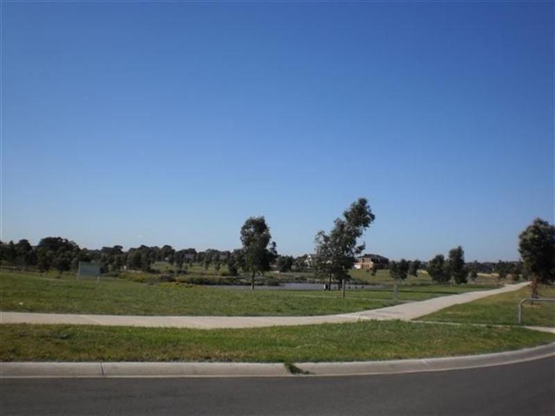 217 Windrock Avenue, Craigieburn VIC 3064