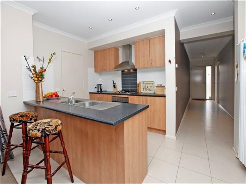 11 Falls Avenue, Craigieburn VIC 3064