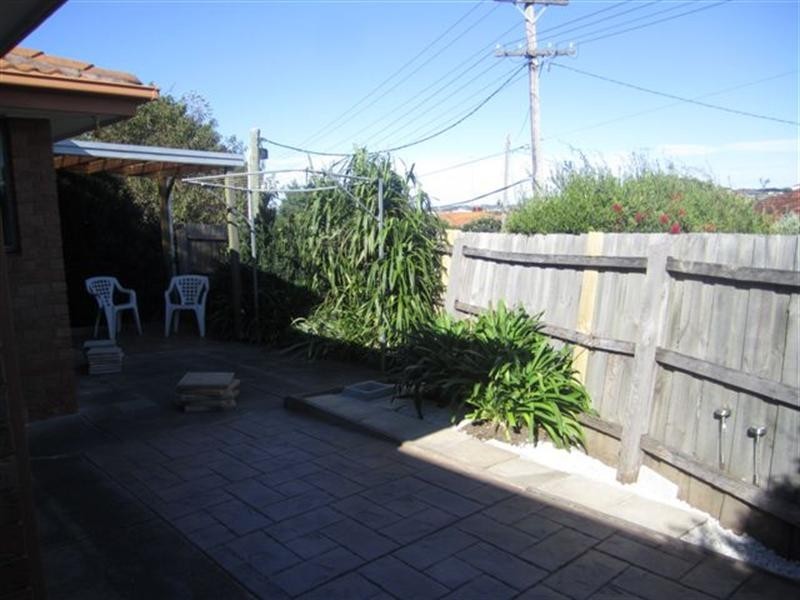 8/50 Rokewood Crescent, Meadow Heights VIC 3048