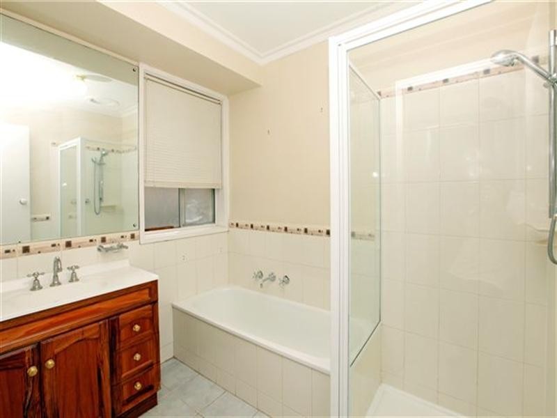 9 Wattleglen Street, Craigieburn VIC 3064
