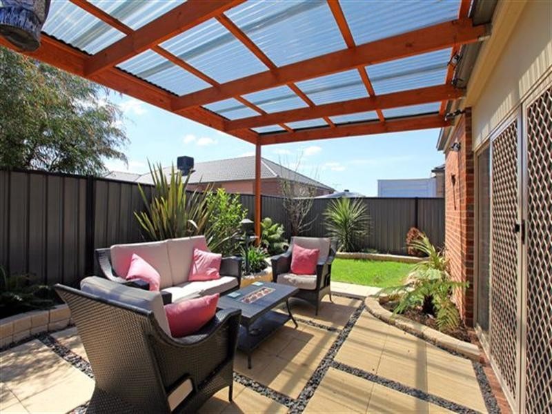 5 Cheltenham Close, Craigieburn VIC 3064