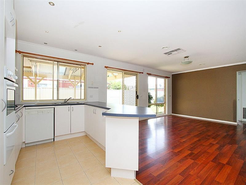 40 Emerald Circuit, Craigieburn VIC 3064