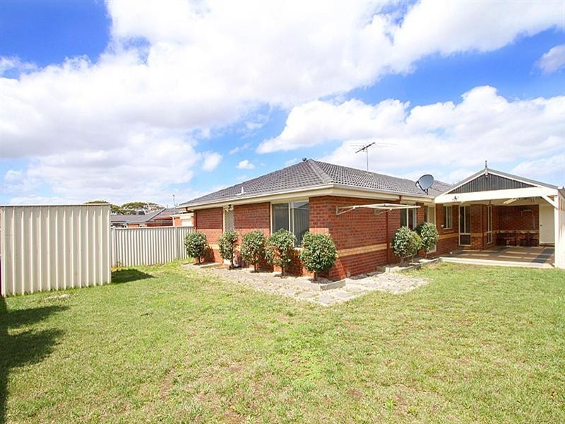40 Emerald Circuit, Craigieburn VIC 3064