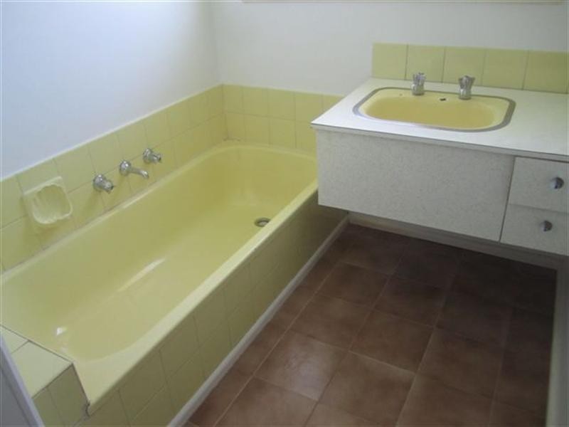 8 Coral Court, Craigieburn VIC 3064