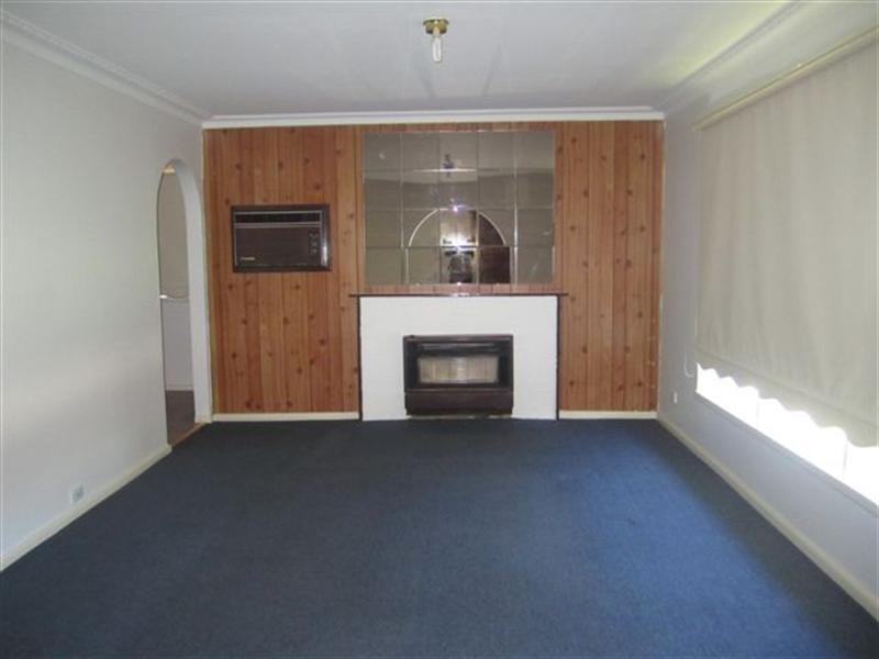 8 Coral Court, Craigieburn VIC 3064