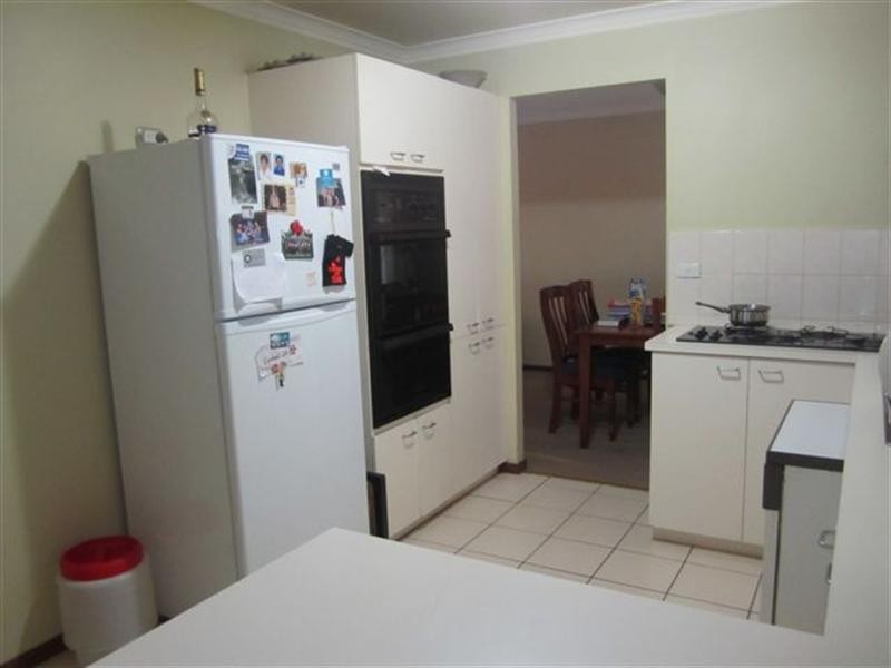 63 Northleigh Avenue, Craigieburn VIC 3064