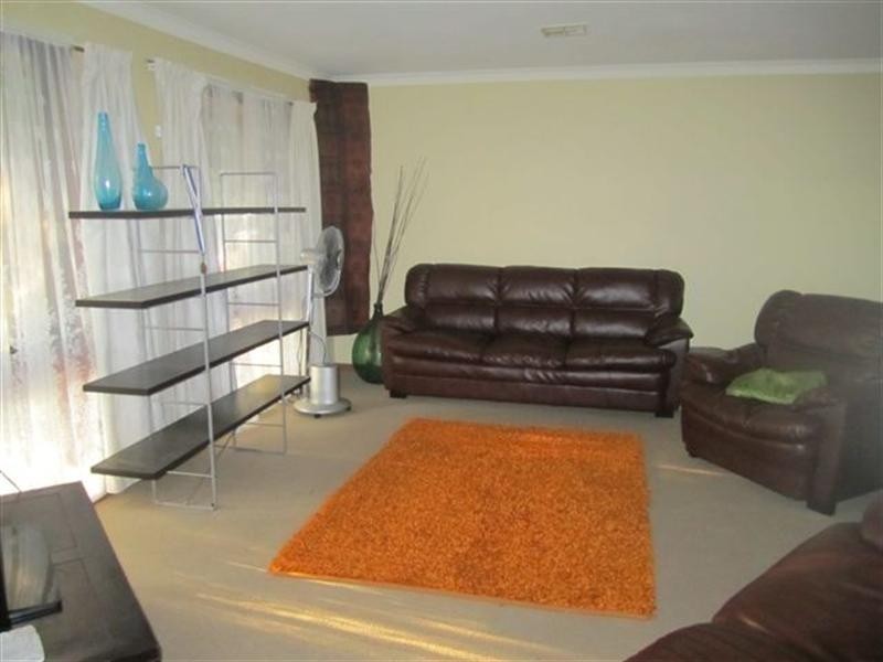 63 Northleigh Avenue, Craigieburn VIC 3064