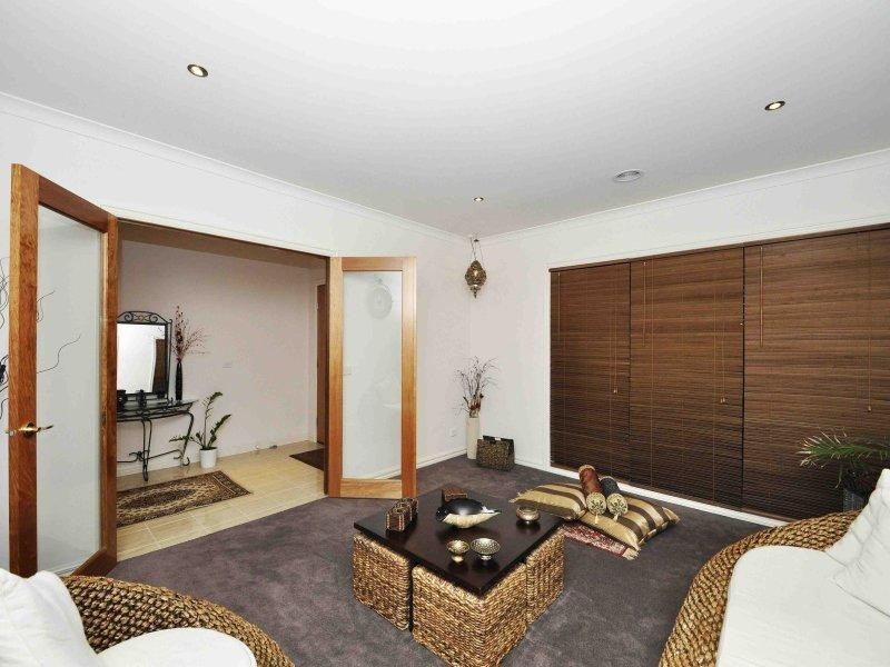 70 Kinglake Crescent, Craigieburn VIC 3064