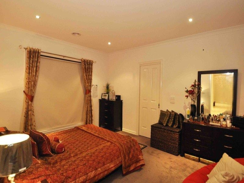 70 Kinglake Crescent, Craigieburn VIC 3064