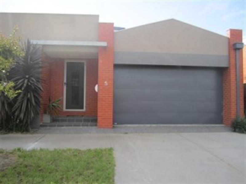 5 Tiree Lane, Craigieburn VIC 3064