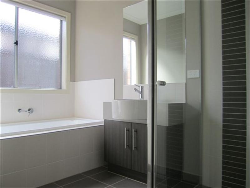 29 Fermont Avenue, Craigieburn VIC 3064