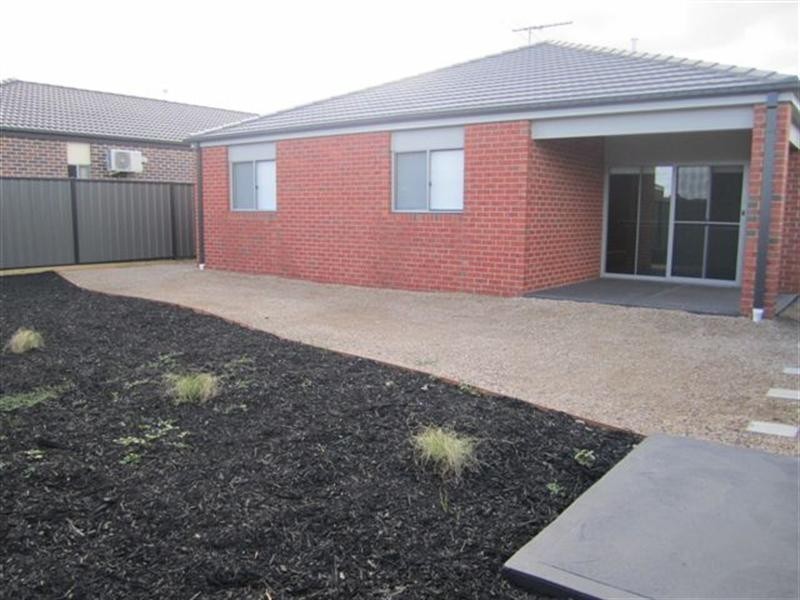 29 Fermont Avenue, Craigieburn VIC 3064
