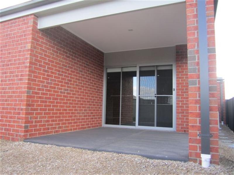 29 Fermont Avenue, Craigieburn VIC 3064