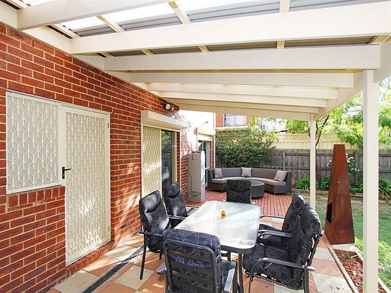 18 Paroo Avenue, Roxburgh Park VIC 3064