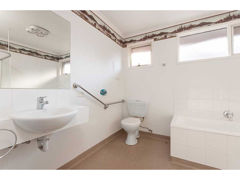 14 Pembroke Crescent, Craigieburn VIC 3064