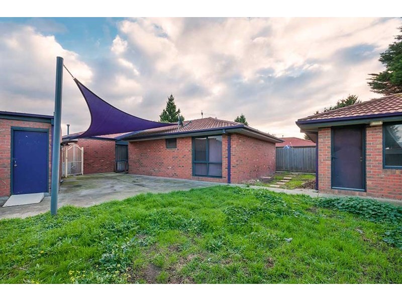 14 Pembroke Crescent, Craigieburn VIC 3064