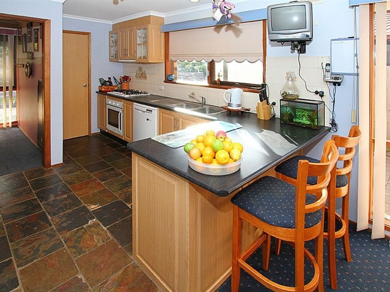 31 Mitford Crescent, Craigieburn VIC 3064