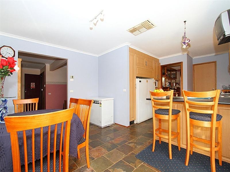 31 Mitford Crescent, Craigieburn VIC 3064