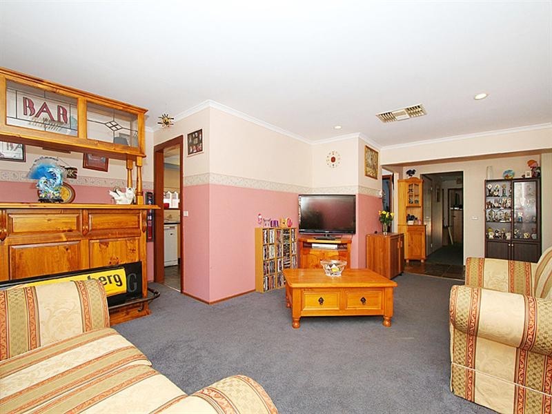 31 Mitford Crescent, Craigieburn VIC 3064