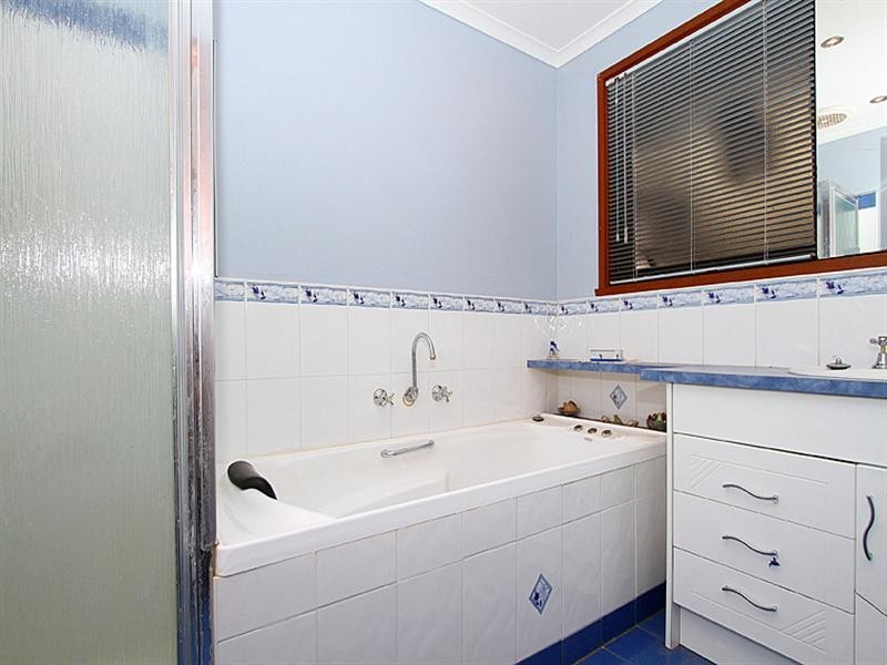 31 Mitford Crescent, Craigieburn VIC 3064