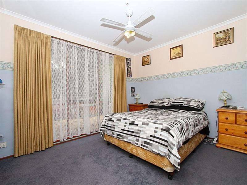31 Mitford Crescent, Craigieburn VIC 3064