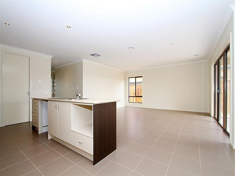 25 Lithgow Street, Beveridge VIC 3753