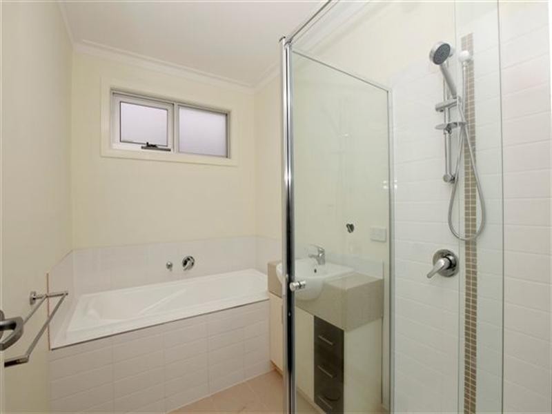 4 Jarrah Place, Craigieburn VIC 3064