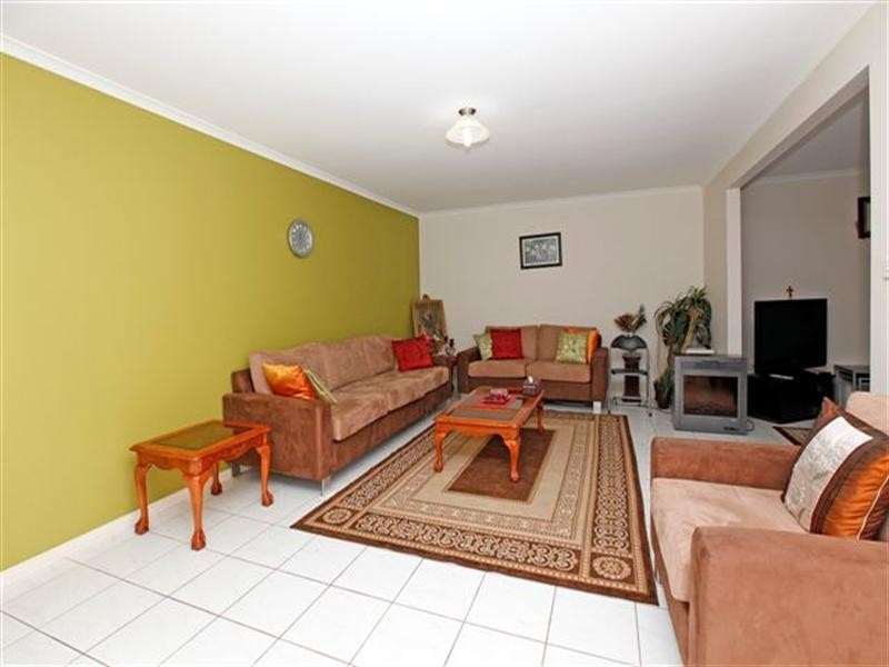 11 Severn Court, Roxburgh Park VIC 3064