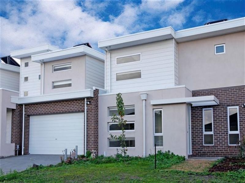 8 Jarrah Place, Craigieburn VIC 3064