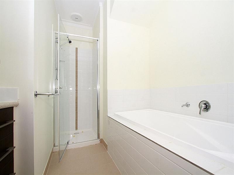 8 Jarrah Place, Craigieburn VIC 3064