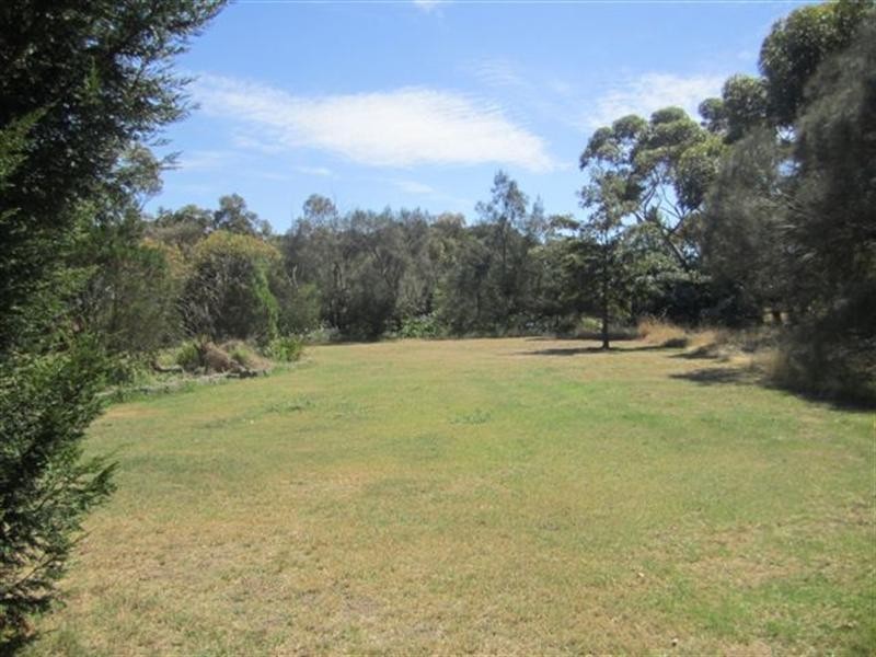 45 Parkland Crescent, Mickleham VIC 3064