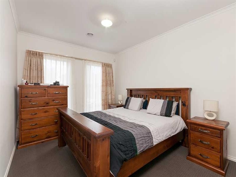 26 Moor Park Drive, Craigieburn VIC 3064