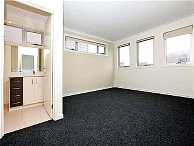4 Jarrah Place, Craigieburn VIC 3064