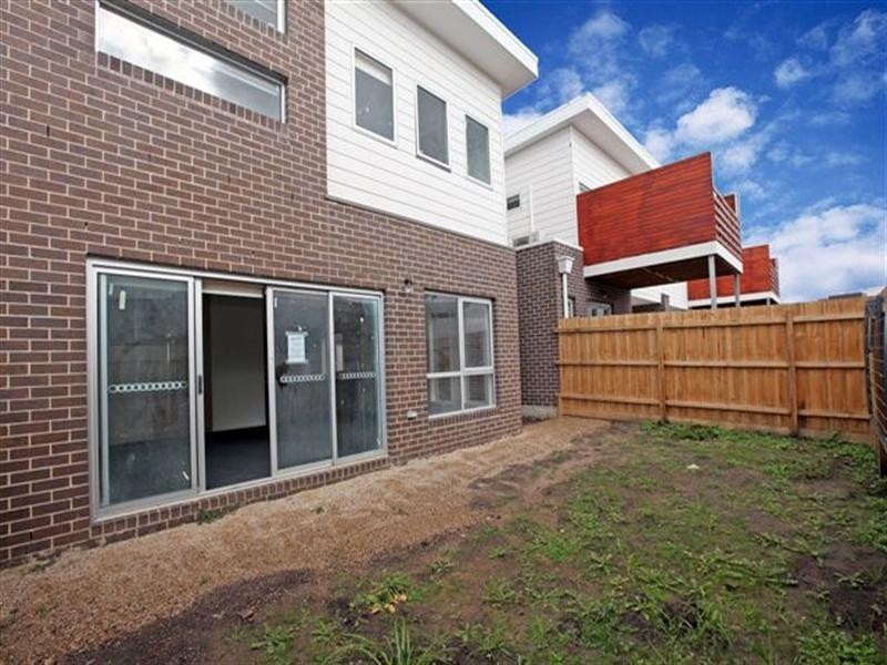 4 Jarrah Place, Craigieburn VIC 3064