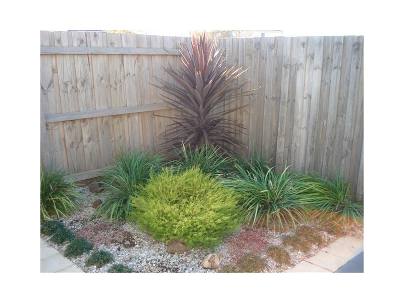 8 Ebro Court, Roxburgh Park VIC 3064