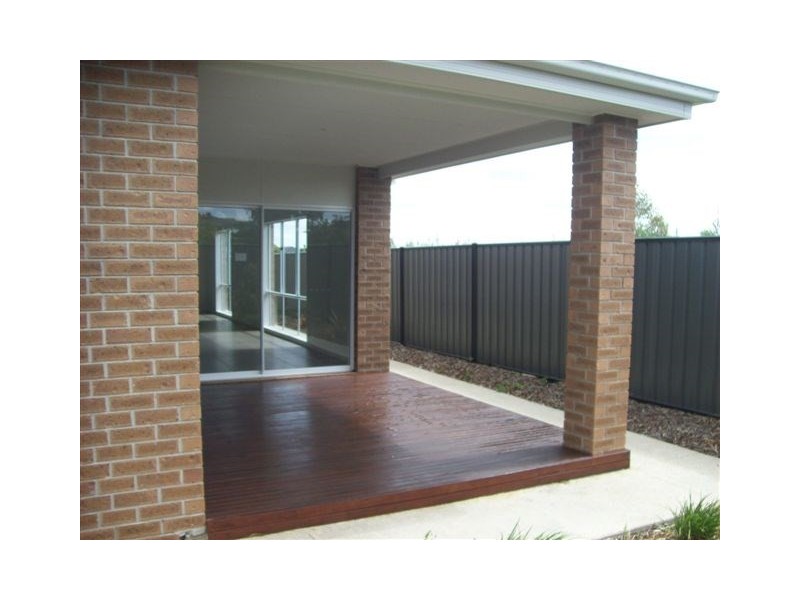 3 Nottingham Close, Craigieburn VIC 3064