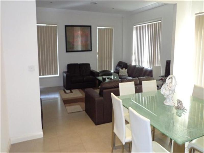 8 Hartow Street, Craigieburn VIC 3064