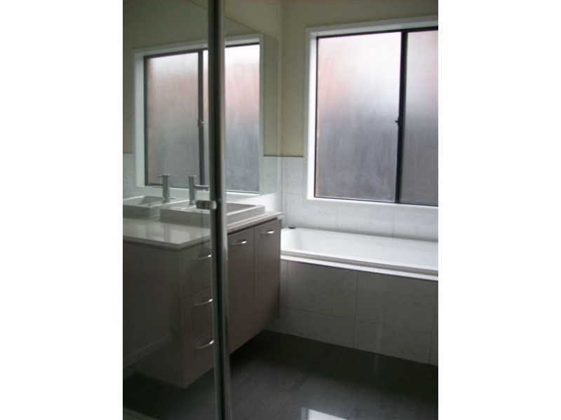 23 Middlesborough Drive, Craigieburn VIC 3064