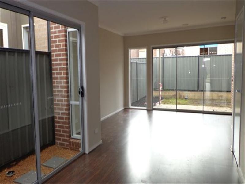 20 Rainham Avenue, Craigieburn VIC 3064