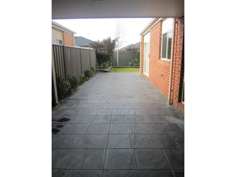 91 Mareeba Way, Craigieburn VIC 3064