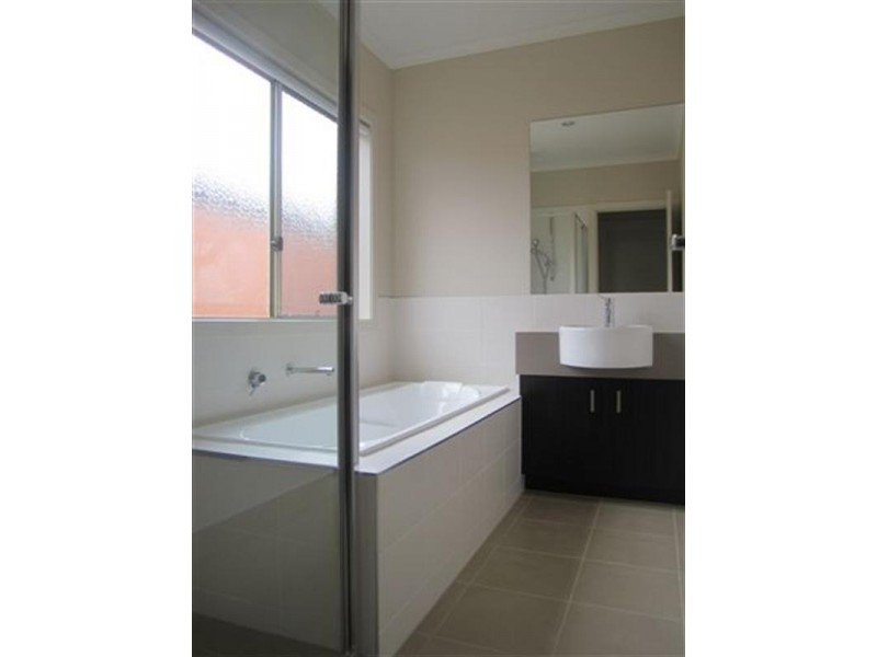 7 Cockatiel Circuit, Craigieburn VIC 3064