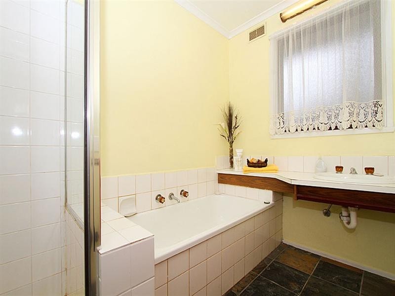 7 Hothlyn Drive, Craigieburn VIC 3064