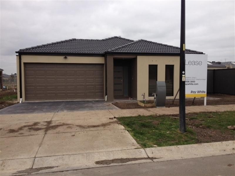 3 Flannery Street, Craigieburn VIC 3064
