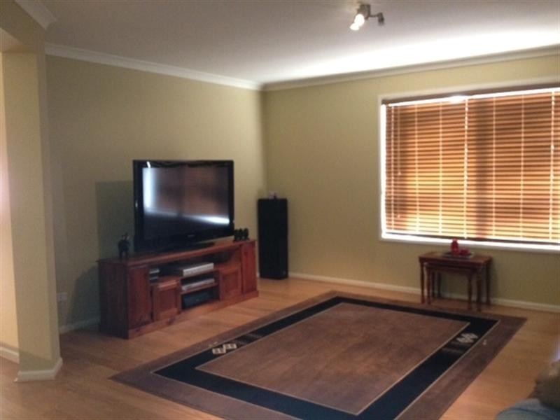 31 Hamilton Hume Parade, Craigieburn VIC 3064